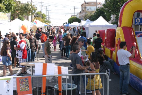 crowd scene 1 at Potrero festival 2009